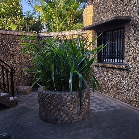 Hotel Restaurant Le Miamiam Glouglou Ambositra Exterior foto